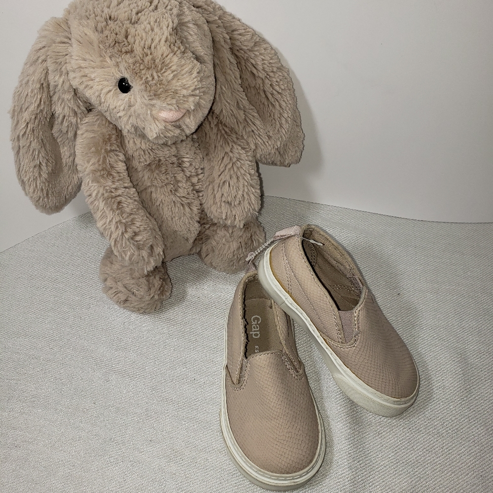 Baby Gap loafers, size 6